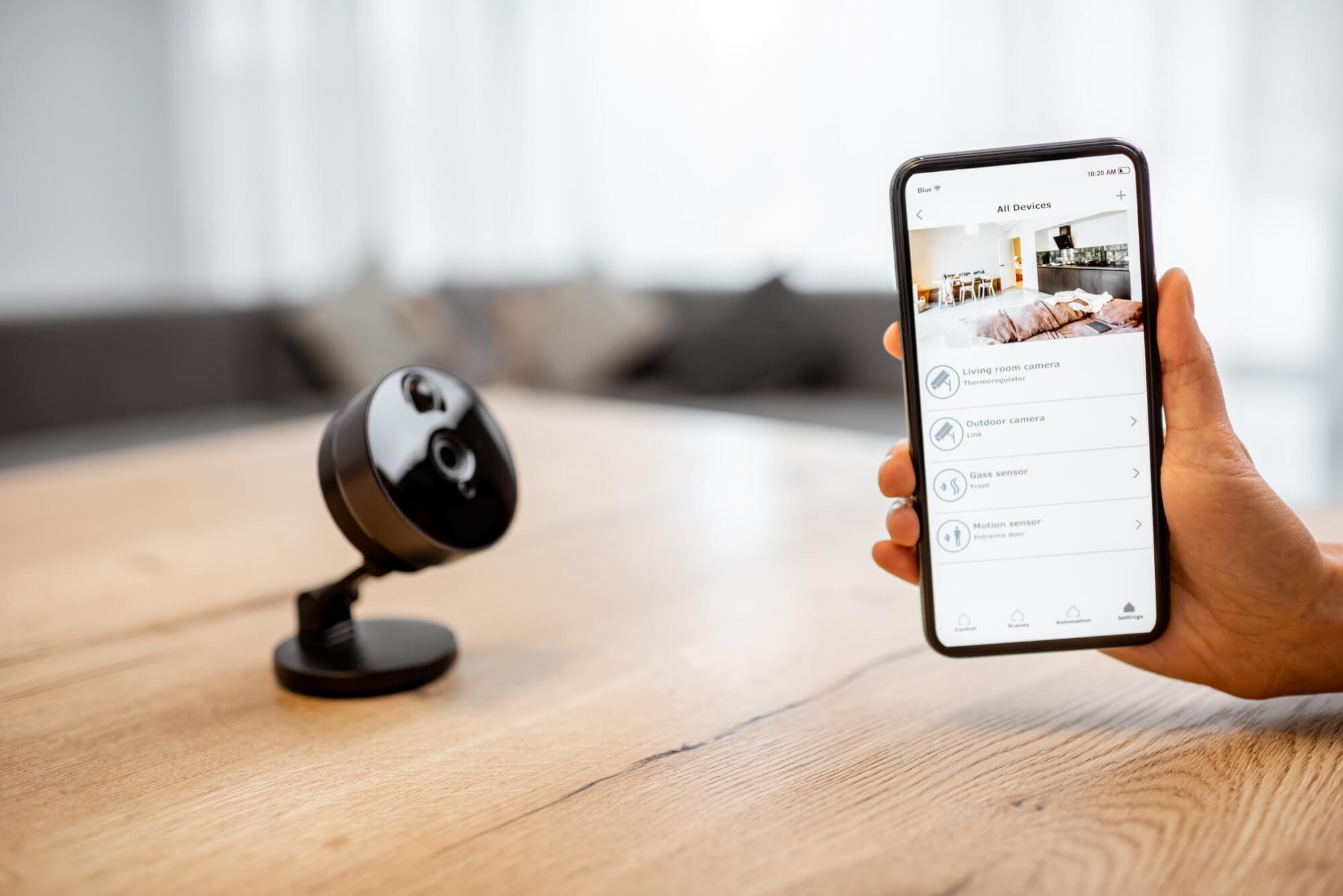 FoxSecur smart security camera and mobile app